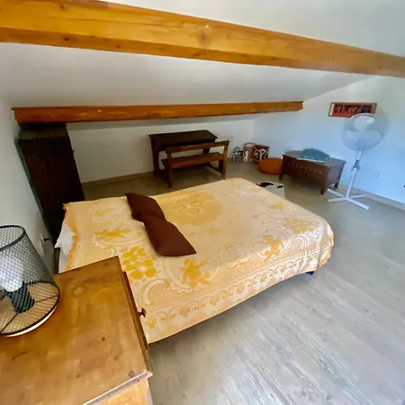4p, 2 Chambres, Jardin, Piscine A Partager Apartment
