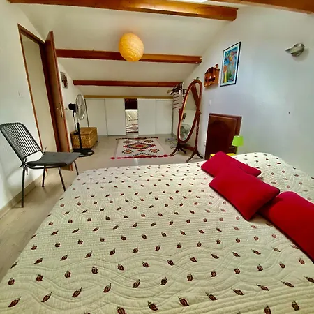 4p, 2 Chambres, Jardin, Piscine A Partager Apartment *
