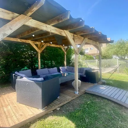 4p, 2 Chambres, Jardin, Piscine A Partager * Alba-la-Romaine