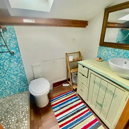 4p, 2 Chambres, Jardin, Piscine A Partager * Alba-la-Romaine