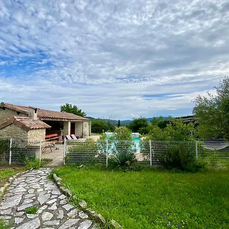4p, 2 Chambres, Jardin, Piscine A Partager