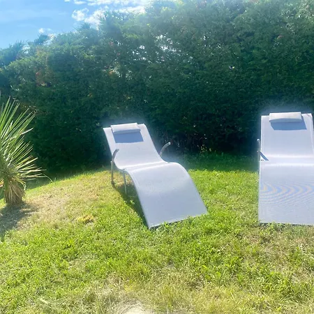 Apartment 4p, 2 Chambres, Jardin, Piscine A Partager *